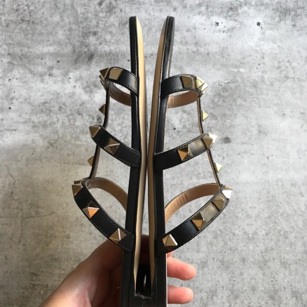 ⚜️SOLD⚜️Valentino Garavani The Rockstud Sandal - Picture 6 of 7